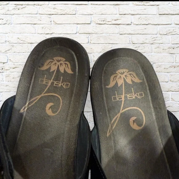 Dansko ‘Donna’ Black Patent Sandal With Flower Size 40 US Sz 9 9.5 10 - Picture 6 of 10